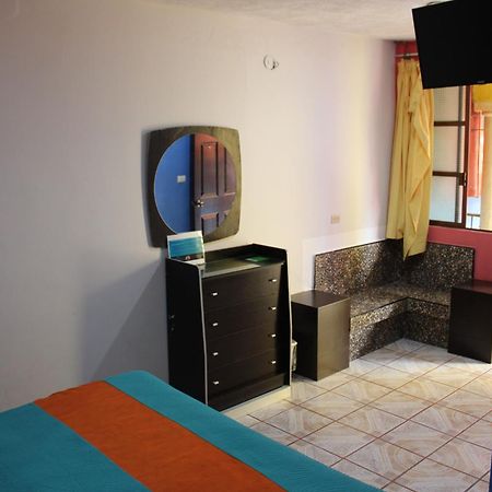 Hotel Guaranducha Inn Campeche Ruang foto