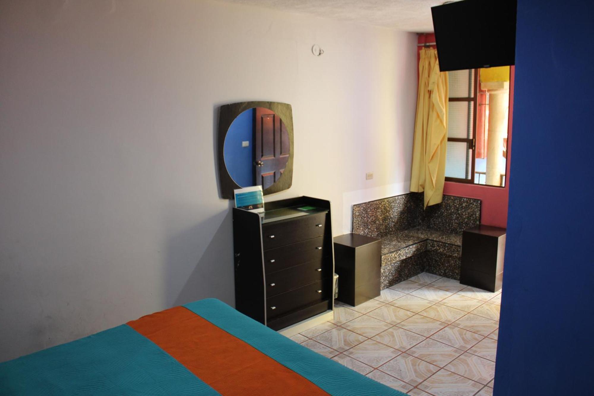 Hotel Guaranducha Inn Campeche Ruang foto