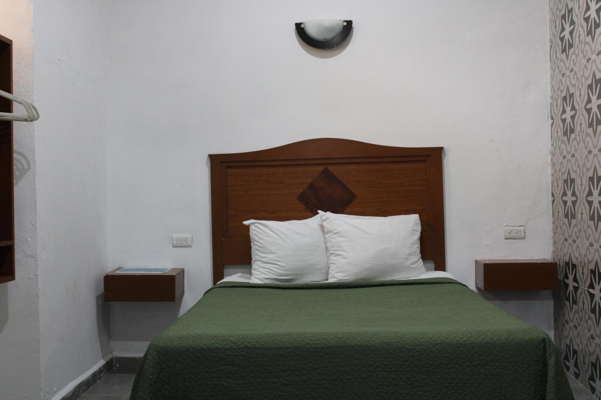 Hotel Guaranducha Inn Campeche Ruang foto