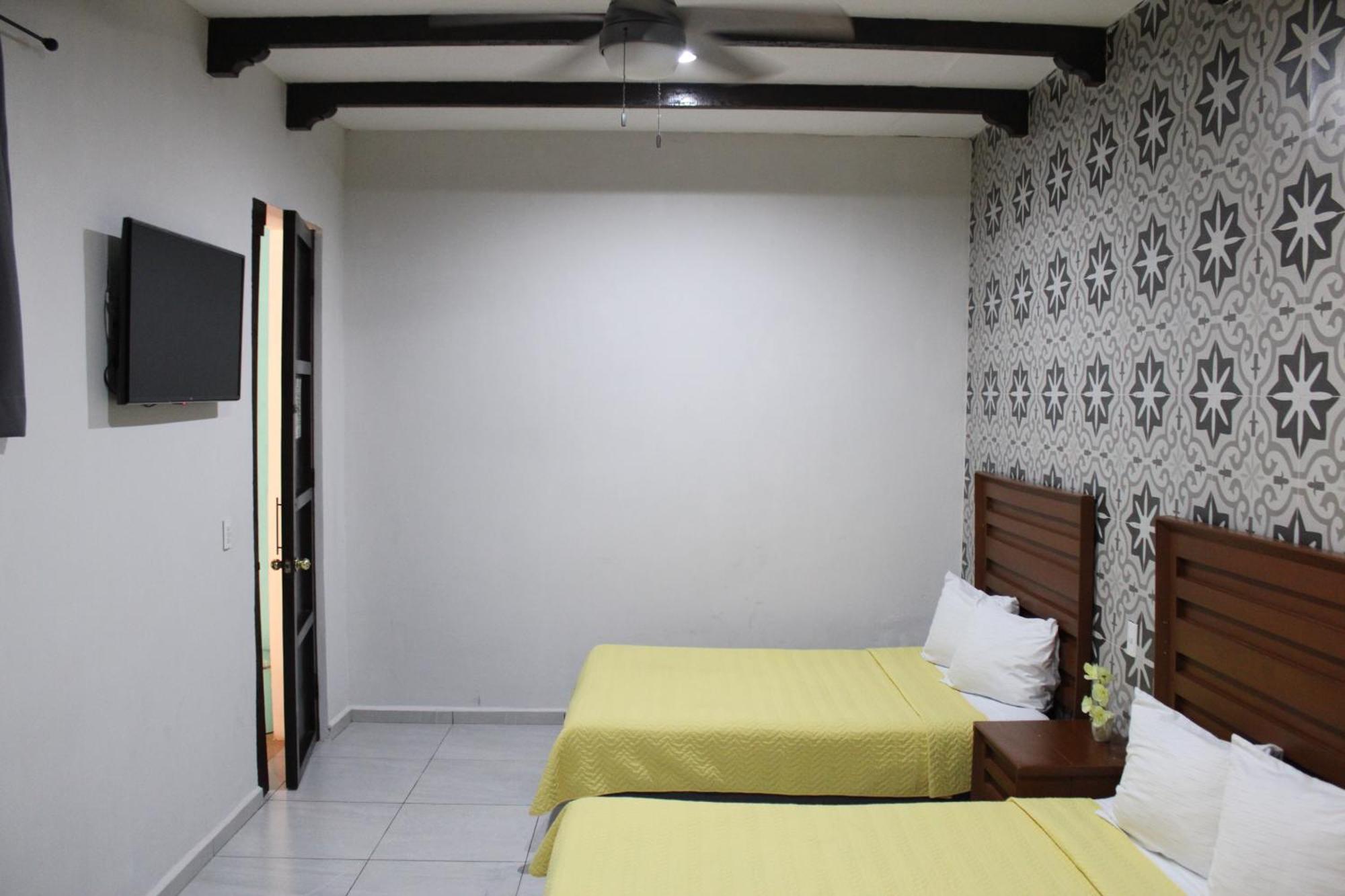 Hotel Guaranducha Inn Campeche Ruang foto